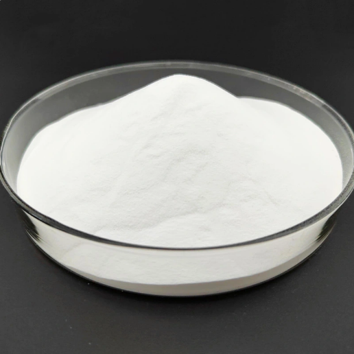 Fine calcined alumina